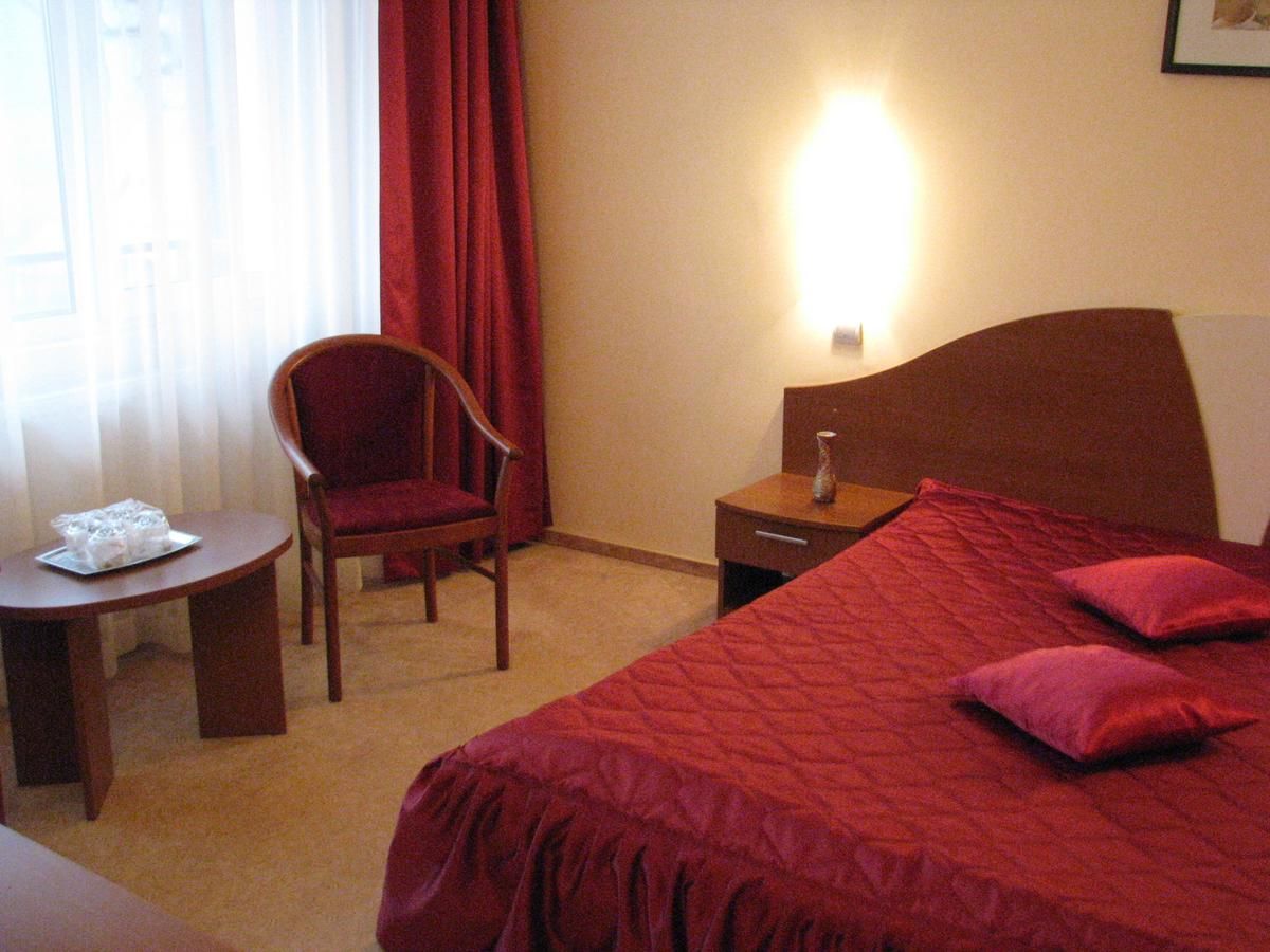 Отель Hotel Orizont Кэлимэнешти-21